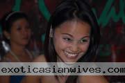 young-filipino-women-065