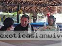 cartagena-women-boat-1104-6